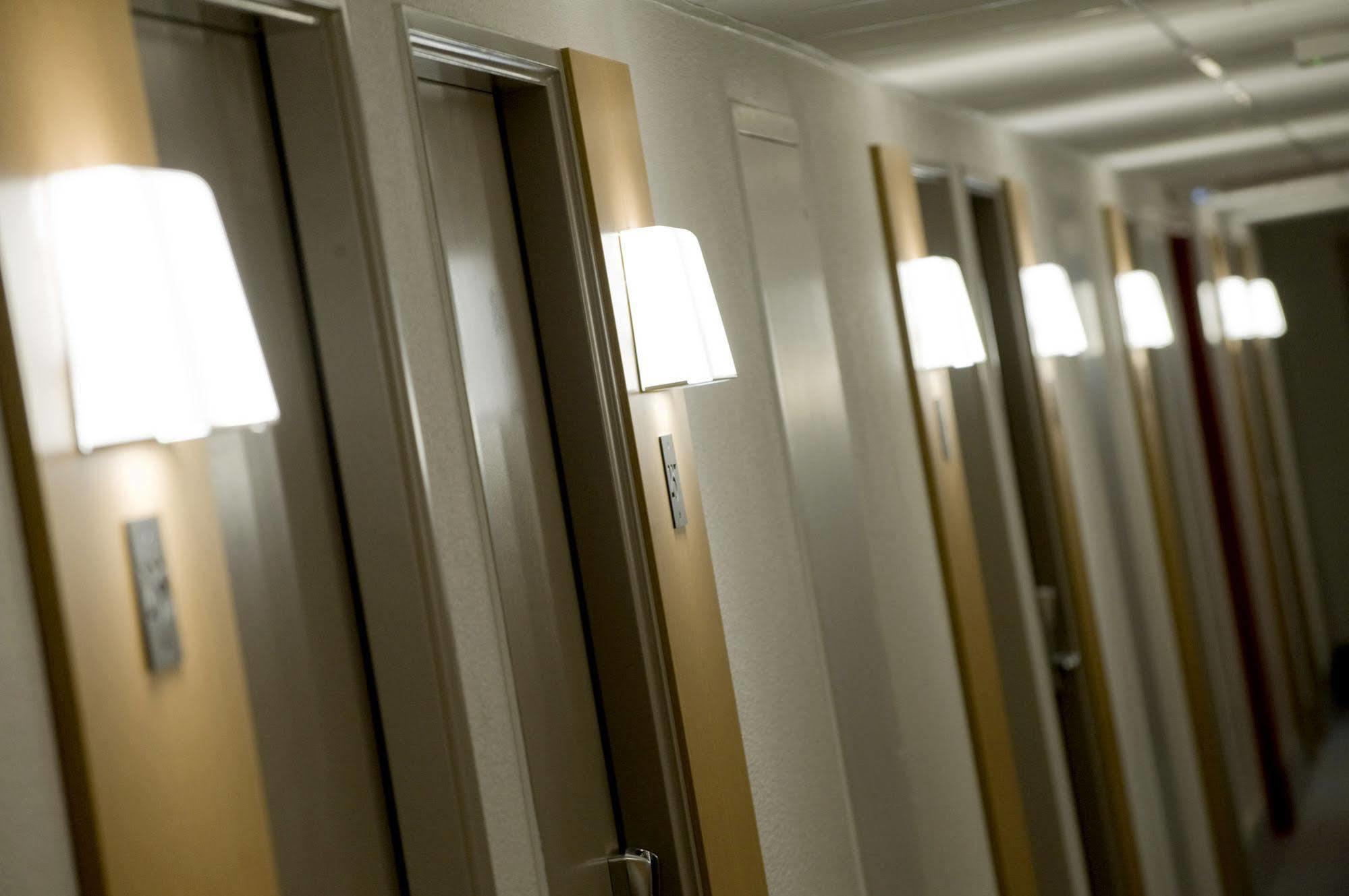 B&B Hotel Reims Centre Gare Dış mekan fotoğraf